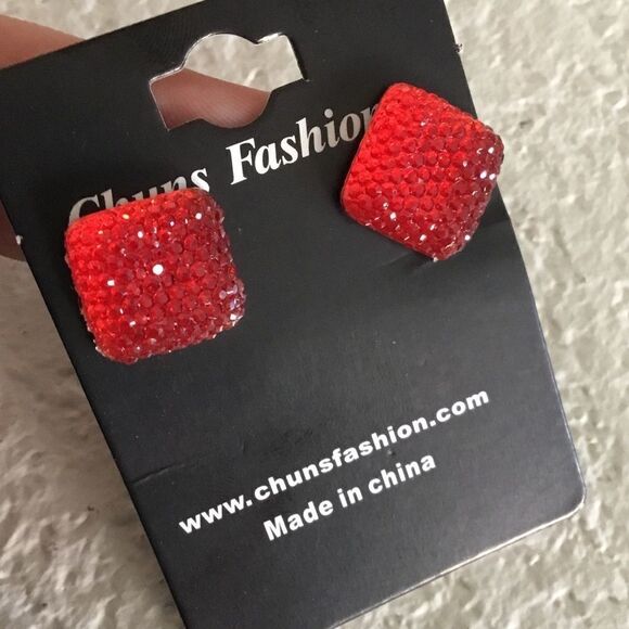 Textured Gem Cluster Square Stud Earrings (H15) - Picture 1 of 5